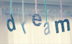 “勇敢”堅定夢想，不忘初心繼續(xù)前行——12月演講主題1